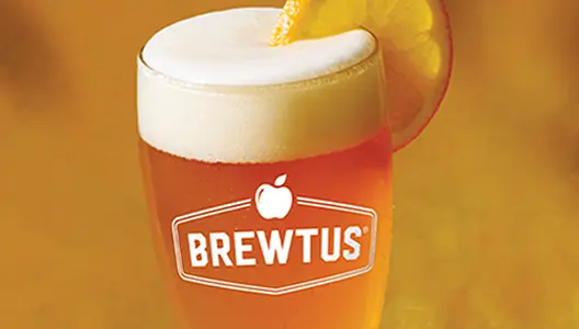 Image of Applebee's Saintly Sips - Strike Gold with St Patrick’s Day Blue Moon Brewtus